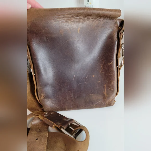 Colsen Keane Leather Bag - Picture 8 of 11
